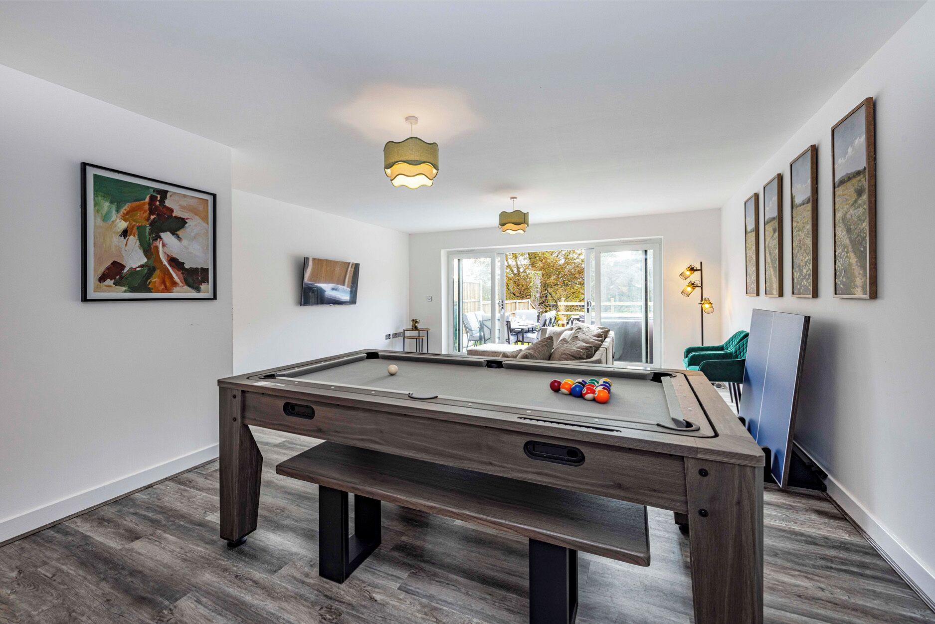 المنشأة من الداخل