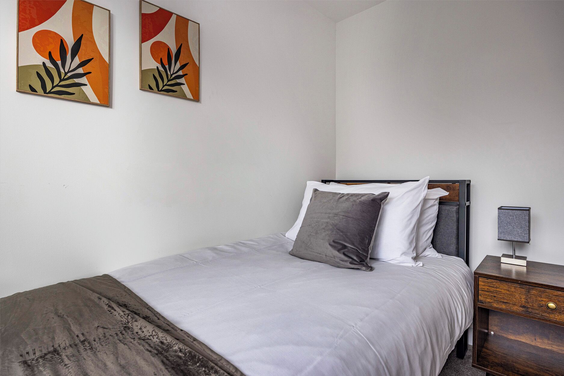 3 bedrooms, individually decorated, individually furnished, free WiFi