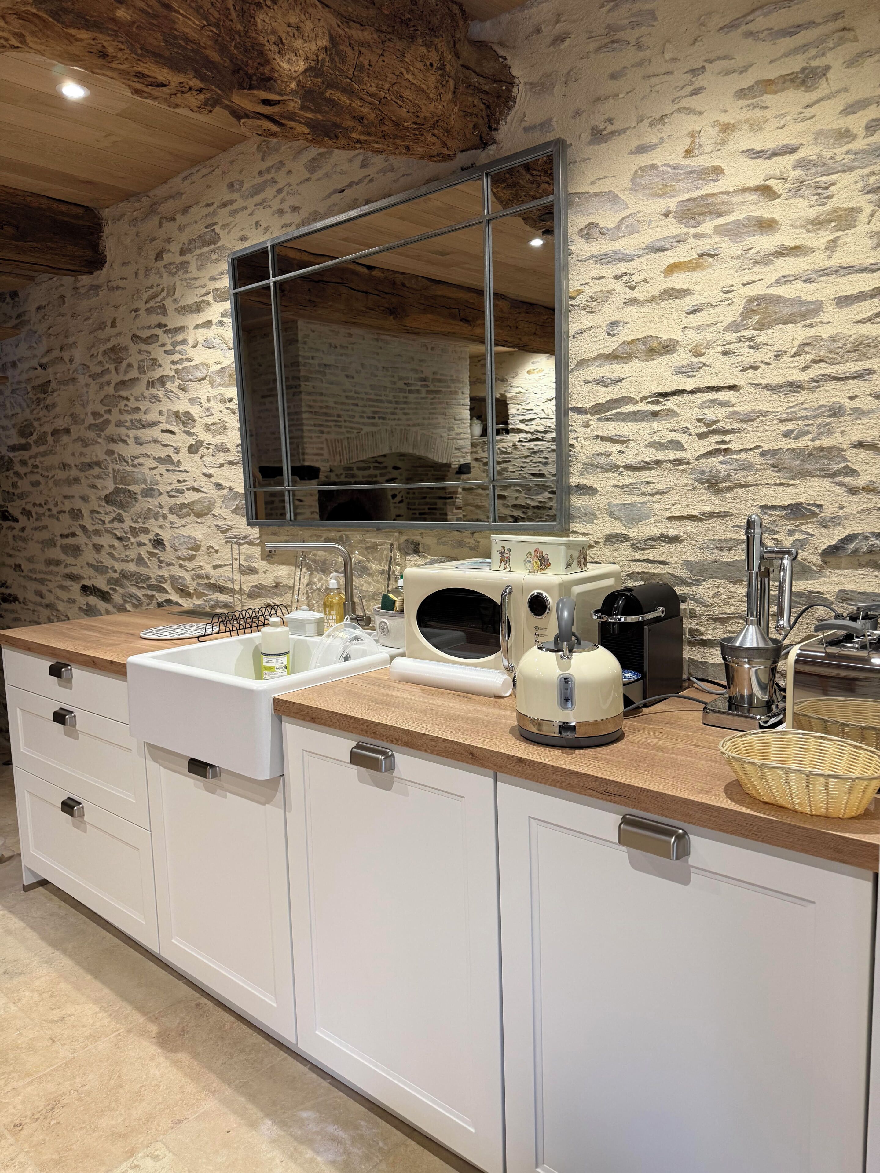 Fridge, microwave, coffee/tea maker, electric kettle