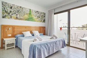 Premium Studio, Balcony | Free WiFi, bed sheets