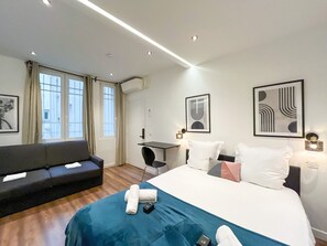 Iron/ironing board, free WiFi, bed sheets - UrbanFlat 202 - 249 Saint Denis SD1 (París)