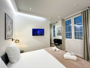 Iron/ironing board, free WiFi, bed sheets - UrbanFlat 204 - 249 Saint Denis SD1 (París)