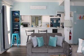 Smart TV, video games, books - Heated Pool, Pet Friendly, Beach Bungalow (Rockport)