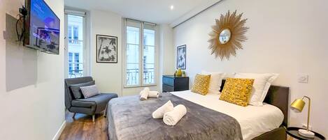 Iron/ironing board, free WiFi, bed sheets