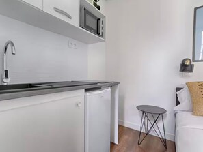 Interior - UrbanFlat 207 - 249 Saint Denis SD1 (París)