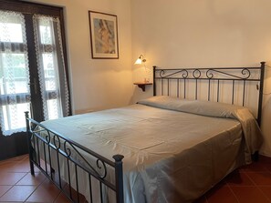 2 室のベッドルーム、アイロン / アイロン台、WiFi、ベッドシーツ