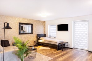 WiFi, bed sheets - Studio Apartment 'Ambiente 1' with Wi-Fi (Naumburg)