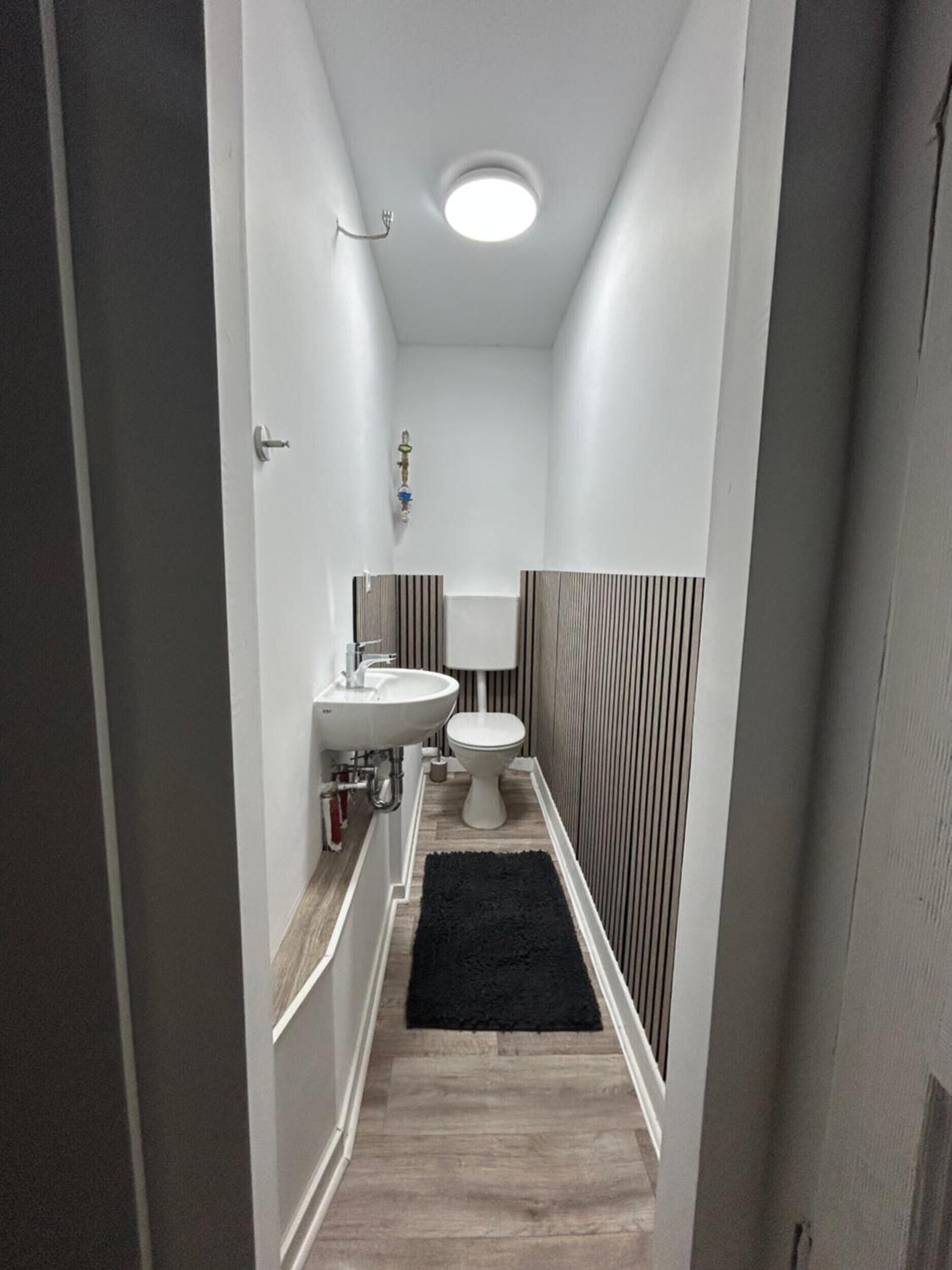 シャワー、ヘアドライヤー、タオル