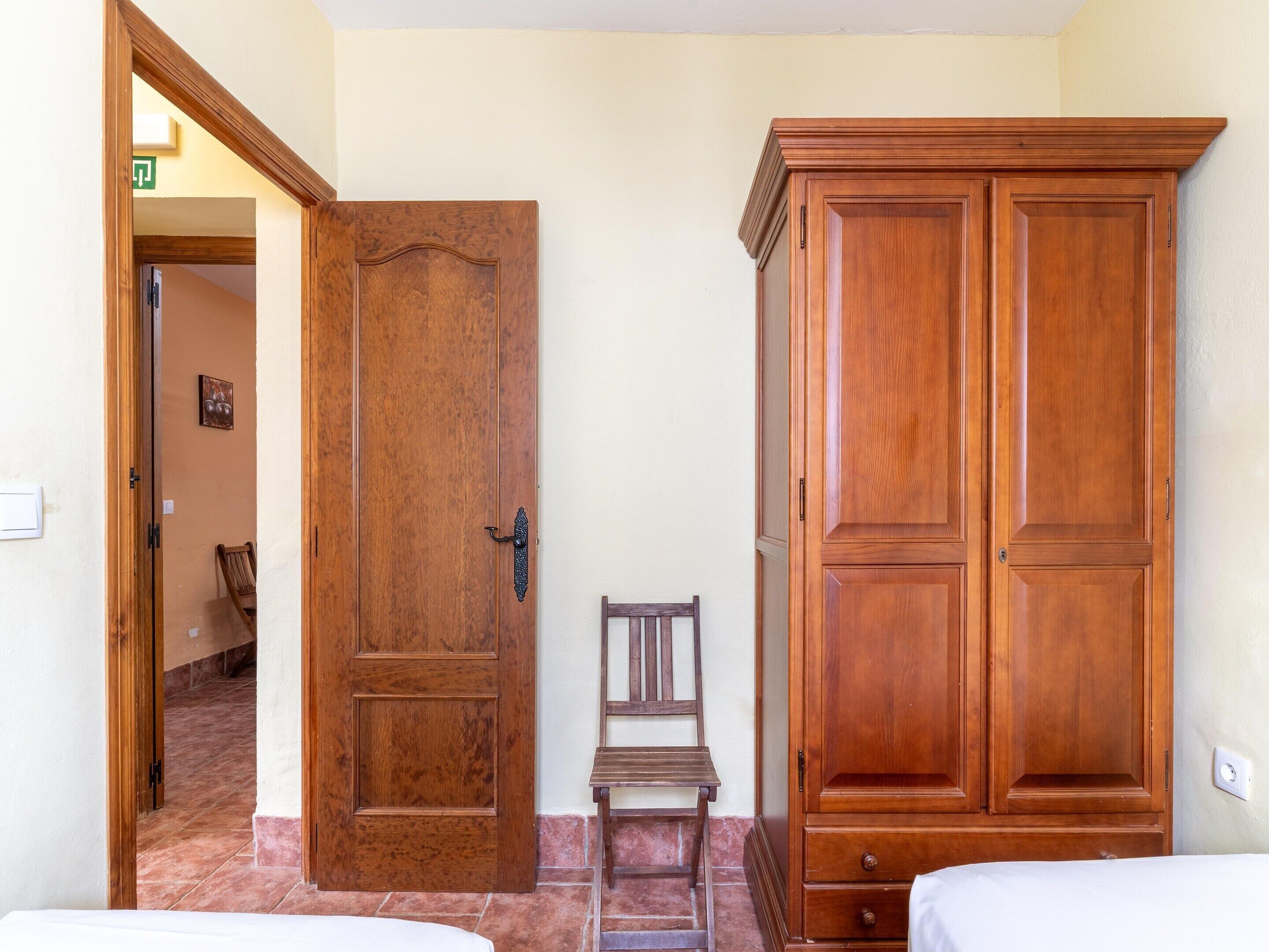 House | 3 bedrooms, individually furnished