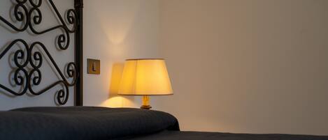 2 chambres, fer et planche Ă repasser, Wi-Fi, literie fournie