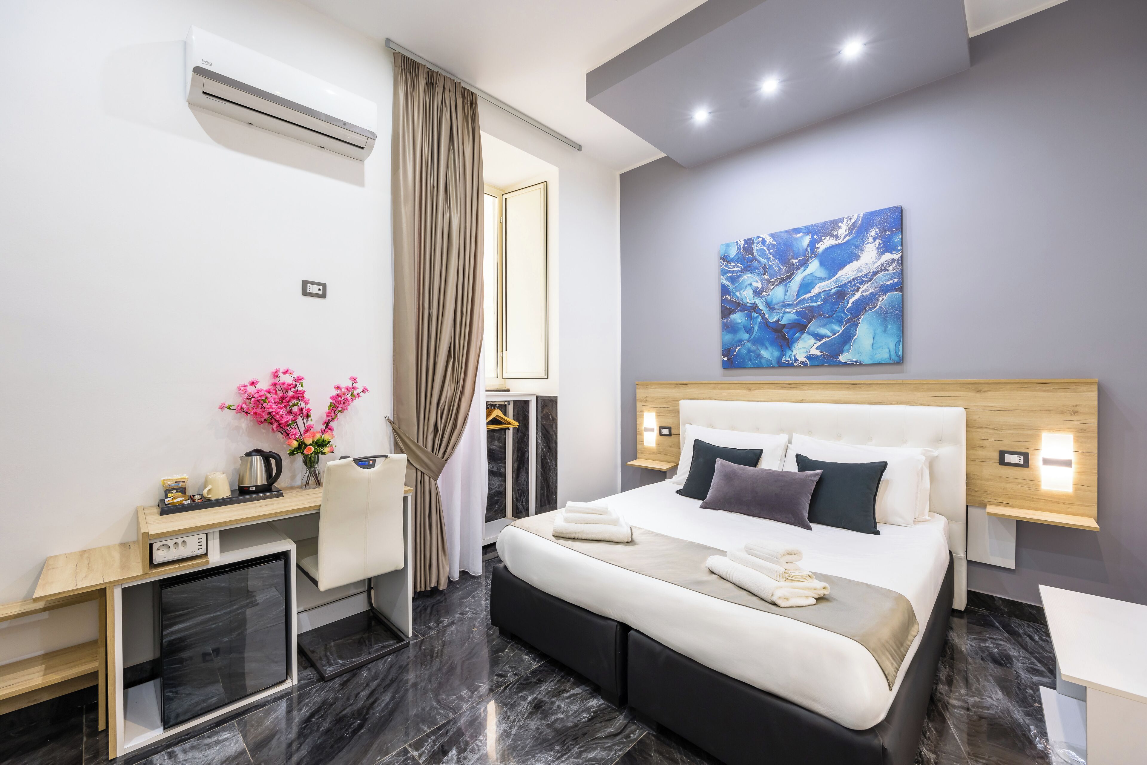 In-room safe, desk, iron/ironing board, free WiFi