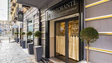 Dinner served, Italian cuisine