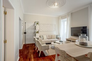 Apartment | 2 bedrooms - Bairro Alto Elegant by Homing (Lisbon)
