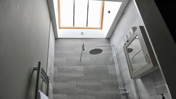 Cottage | Bathroom | Shower