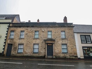 Exterior - ASH House (Wincanton)