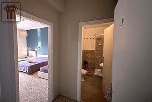 Bureau, rideaux occultants, fer et planche à repasser, Wi-Fi gratuit