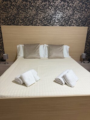 Deluxe Double Room, Balcony, City View - Pompei Sanctuary rooms (Pompei)