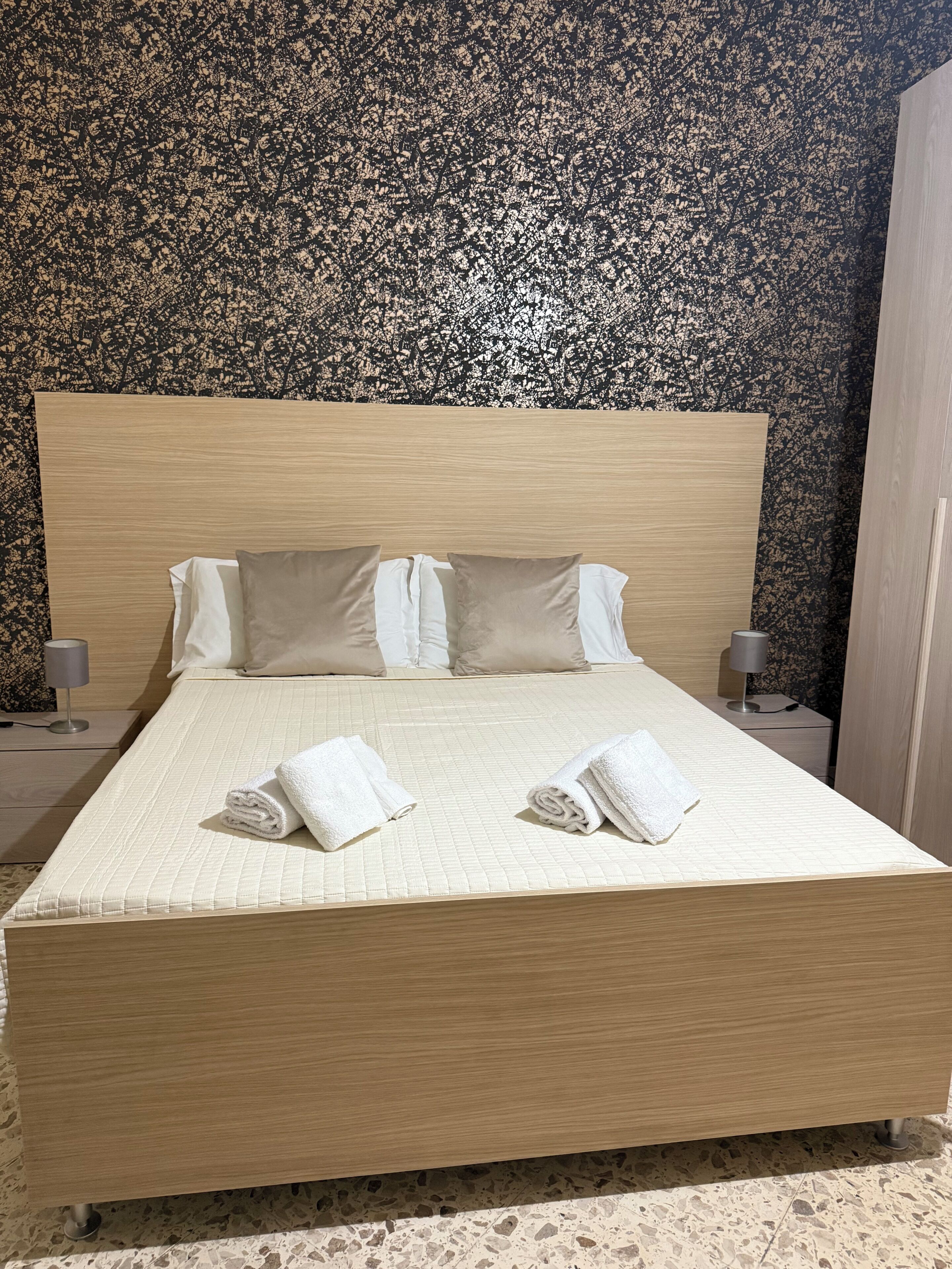 豪華雙人房, 陽台, 城市景觀 | 書桌、遮光布/窗簾、熨斗/熨衣板、免費無線上網