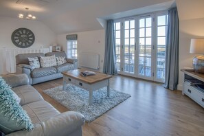 Floor plan - Caldey View Cottage - 1 Bedroom - Penally (Tenby)