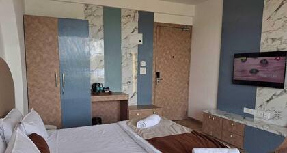 Palette The Moon Hotel Goa by Sunday 2