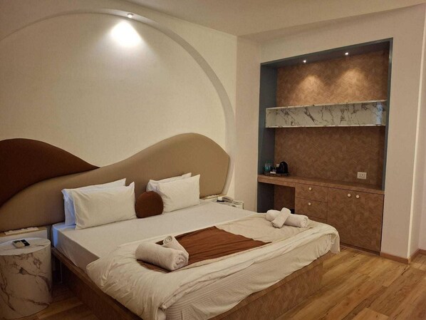 House | 5 bedrooms, iron/ironing board - Palette The Moon Hotel Goa by Sunday 2 (Nerul)