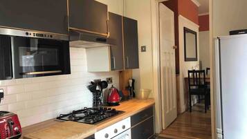 Apartment, 2 Bedrooms, City View | Interior