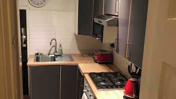 Apartment, 2 Bedrooms, City View | Interior