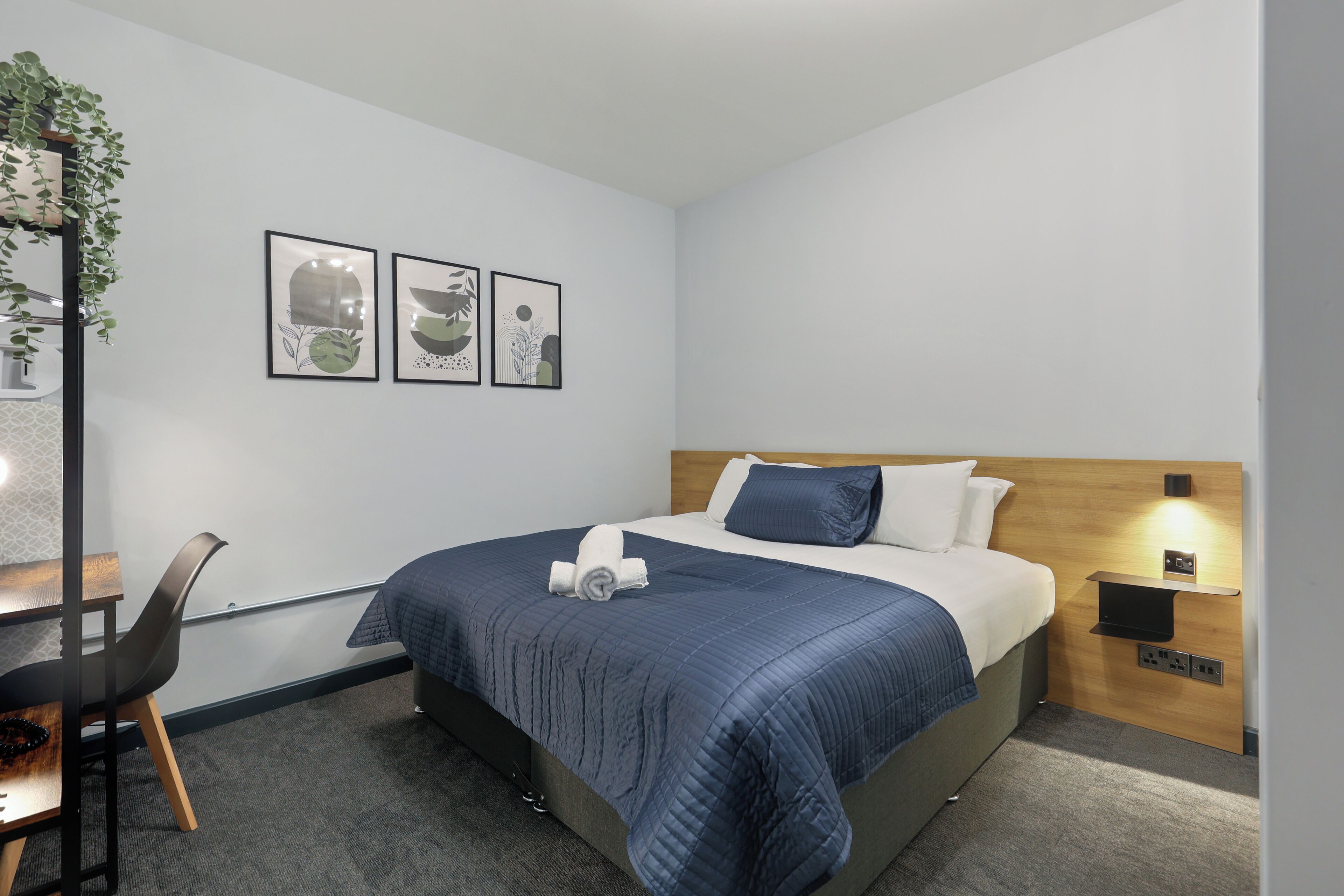 Luxury Apartment | Desk, laptop workspace, blackout drapes, soundproofing