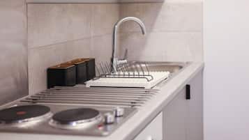 Luksus-lejlighed | Privat køkken | Køleskab/fryser i fuld størrelse, mikrobølgeovn, elkedel, brødrister