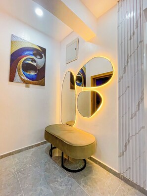 Luxe appartement | Een bureau, een laptopwerkplek, gratis wifi