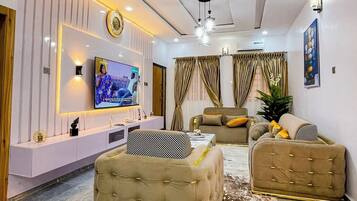 Luxury Apartment | Living area