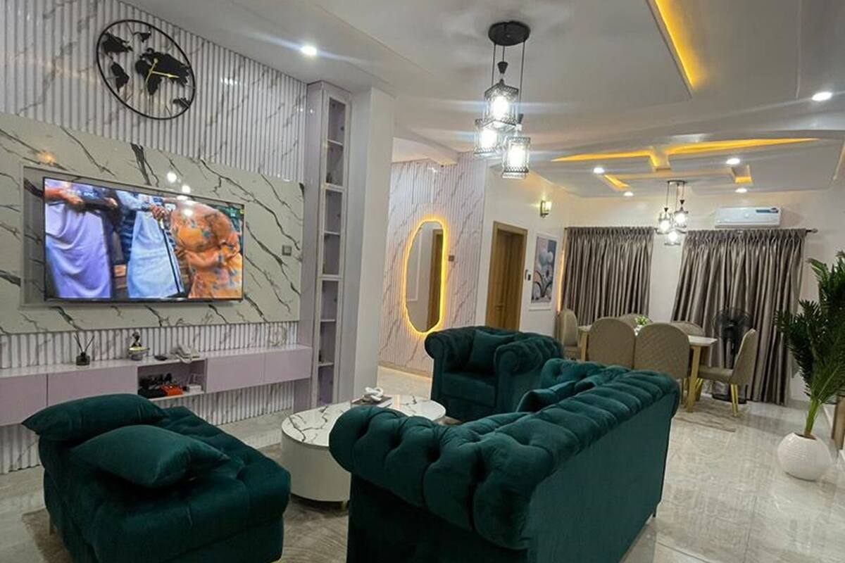 Executive-Apartment | Wohnbereich | Flachbildfernseher