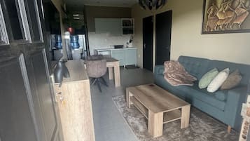 Cortinas blackout, tabla de planchar con plancha y wifi gratis