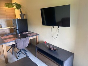Family Apartment, Lanai | Living area - Sisa Omi Appartments (Lelydorp)