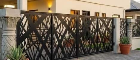 Bagian depan properti