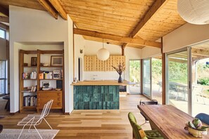 Interior - Modern house, Californian atmosphere, near the sea (Plouescat)