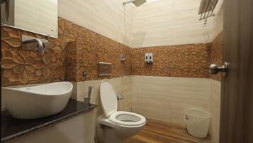 Deluxe Room | Bathroom