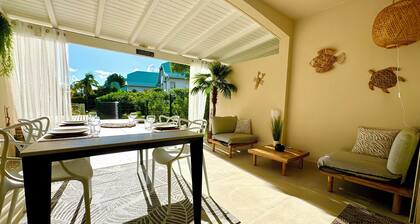 2-bedroom condo in soothing Orient Bay.