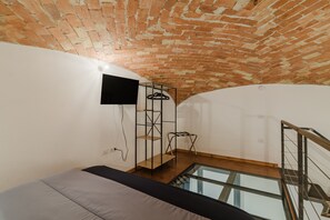 1 bedroom, iron/ironing board, WiFi, bed sheets - Comfort Quadruple Room with Mountain View, Wi-Fi and Air Conditioning (Calangianus)