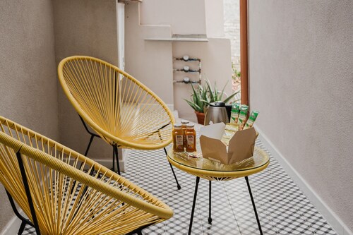 Comfort Triple Room with Private Courtyard and Air Conditioning