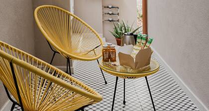 Comfort Triple Room with Private Courtyard and Air Conditioning