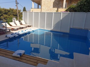 Pool - Apartments Mastelic - One Bedroom Apartment With Balcony and Sea View Br.1 (Trogir)