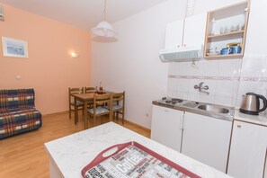 アパートメント | 専用キッチン | 冷蔵庫、電子レンジ、コンロ、電気ポット
