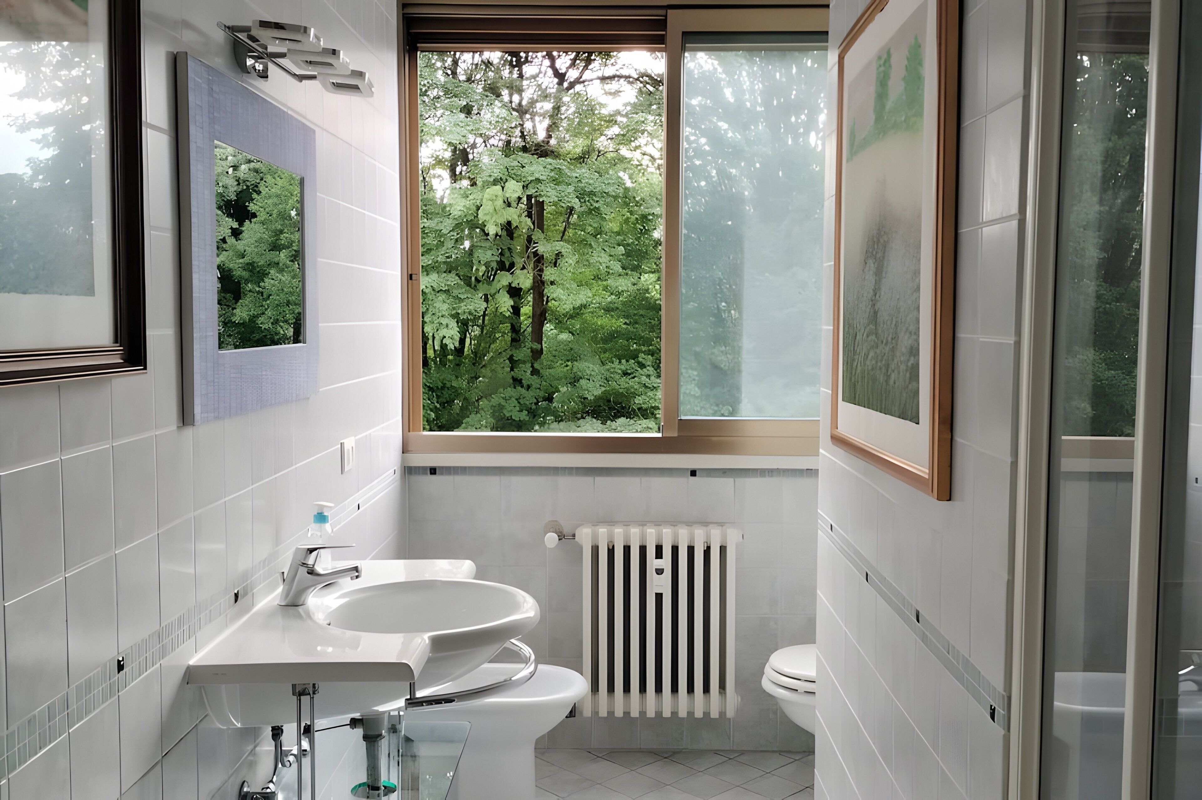 Douche, sèche-cheveux, serviettes fournies