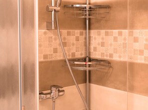 Bathroom - Izola Spacious Apartment With Terrace and Patio - Three Bedroom Apartment With Terrace (Izola)