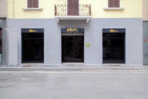 Front of property - RRRapido Hotel (Sesto San Giovanni)
