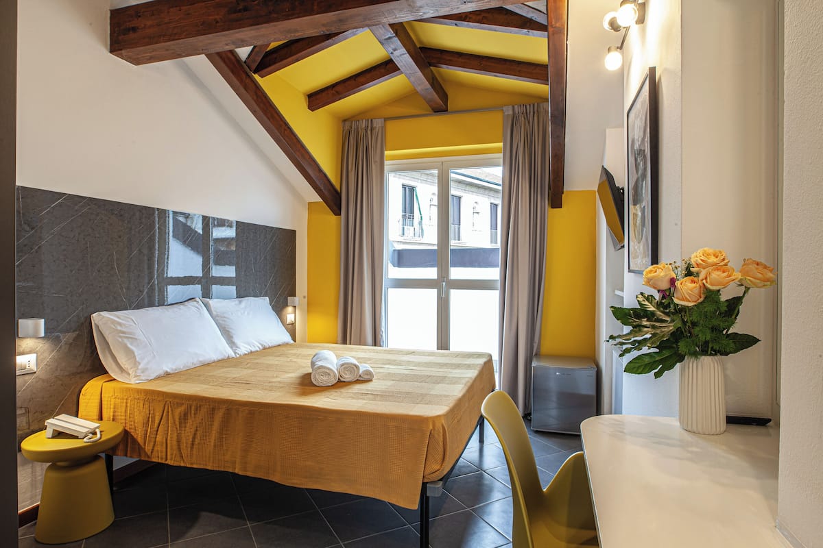 Superior Double Room, Balcony | Desk, free WiFi