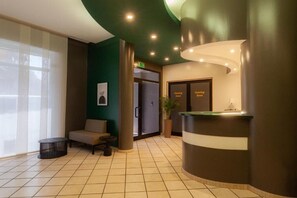Lobby - RRRapido Hotel (Sesto San Giovanni)
