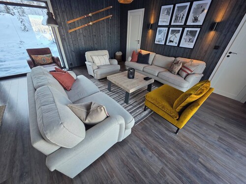 Winter Cabin With Jacuzzi