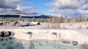 Casa, 3 camere da letto, terrazzo, vista montagna | Idromassaggio all'aperto